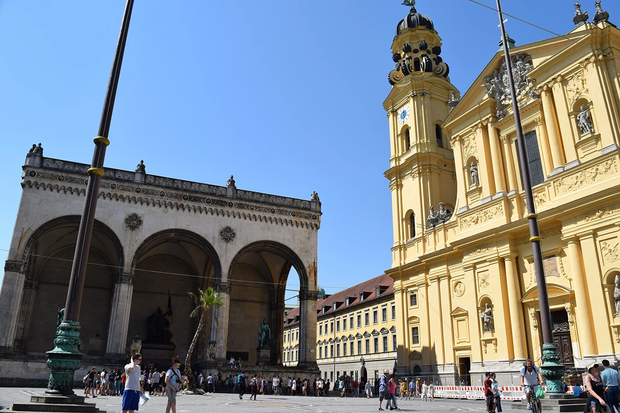 Odeonsplatz with view of the Theatinerkirche and Feldherrnhalle