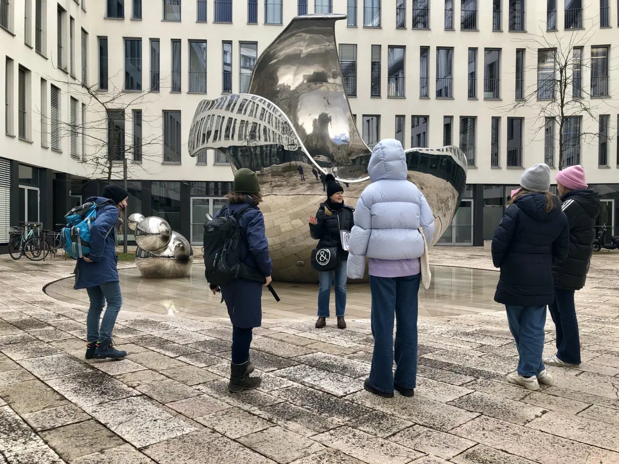 guided group in winter in munich