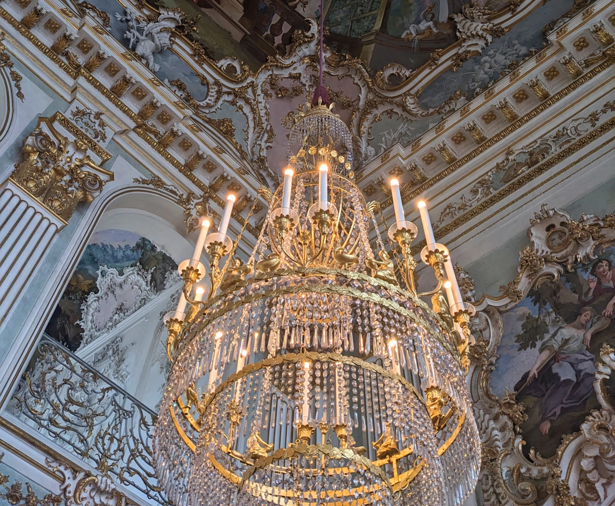 Kronleuchter im Steinerner Saal im Schloss Nymphenburg