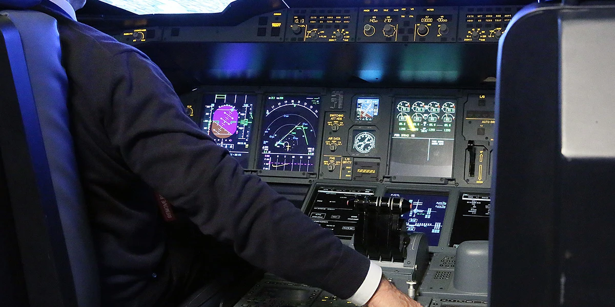 YourCockpit, Blick auf das Cockpit eines Flugzeugs